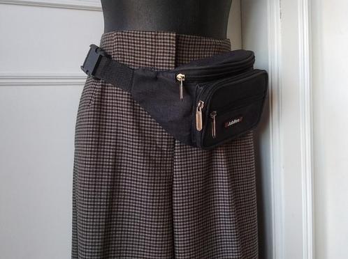 Jubilee zwart buideltasje / fanny pack - nieuwstaat, Handtassen en Accessoires, Tassen | Damestassen, Nieuw, Overige typen, Zwart
