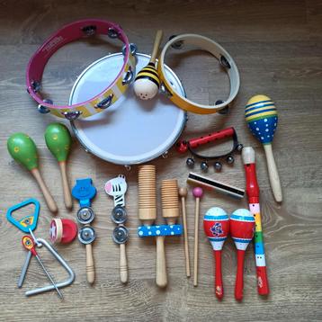 Lot van 15 muziekinstrumenten voor kinderen beschikbaar voor biedingen