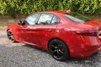 Alfa Romeo giulia, Autos, Rouge, Cuir et Alcantara, Achat, Carnet d'entretien