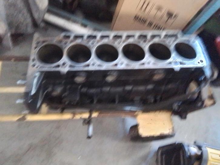 Bloc  + culasse remise à neuf BMW 3,5L M30, Autos : Pièces & Accessoires, Moteurs & Accessoires, BMW, Enlèvement ou Envoi