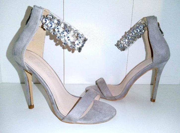 Sandalen met bandjes/hoge hakken - Beige/taupe suède - 36, Kleding | Dames, Schoenen, Nieuw, Pumps, Beige, Verzenden