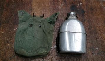 Gb Engelse militaire fles uit de Tweede Wereldoorlog M1944 beschikbaar voor biedingen