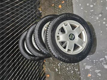 Winterbanden Tyfoon 195/65R15 91t  alu seat velgen beschikbaar voor biedingen