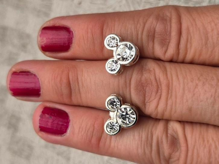 Disney zilveren oorbellen 925 gestempeld en gemerkt, Bijoux, Sacs & Beauté, Boucles d'oreilles, Comme neuf, Enlèvement ou Envoi