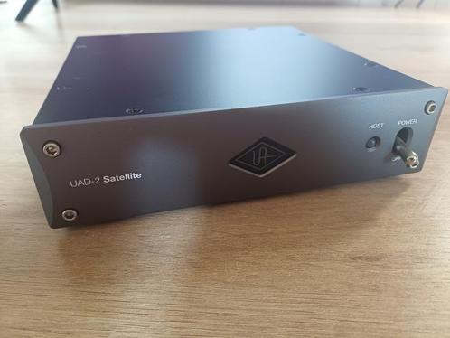 Universal Audio UAD-2 Satellite OCTO Core Thunderbolt DSP, Muziek en Instrumenten, Effecten, Zo goed als nieuw, Ophalen of Verzenden