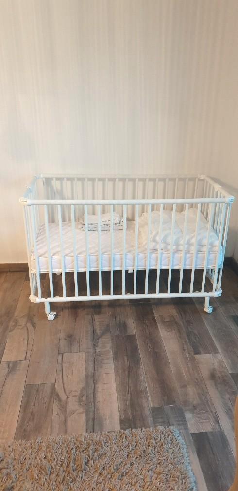 Babybed - Bloom kinderstoel - Activity centers, Enfants & Bébés, Chambre d'enfant | Lits, Matelas, Enlèvement ou Envoi