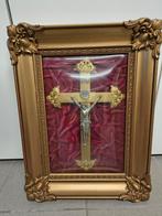 Cadre Rococo Doré sous Verre - Crucifix sur Velours Rouge, Antiquités & Art, Enlèvement
