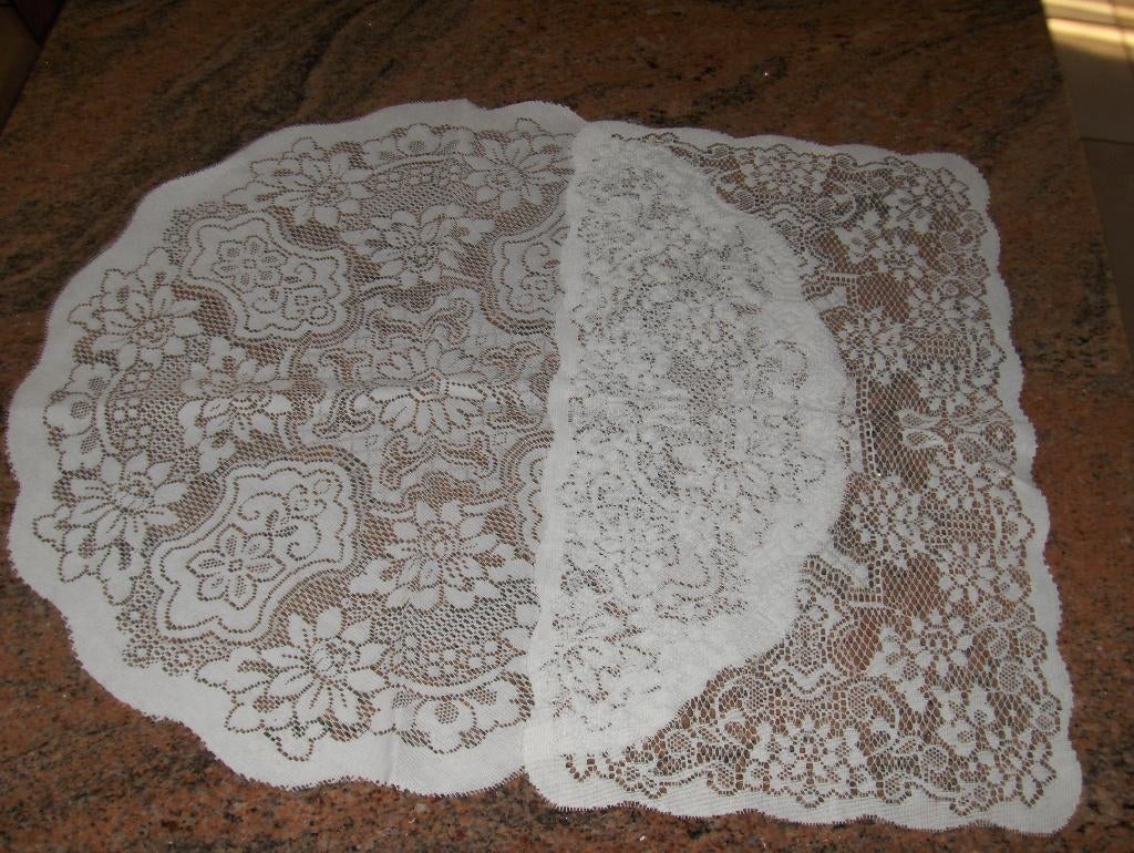 Napperon 50% polyester et 50%coton. (lot de12), Enlèvement ou Envoi, Neuf, Ovale