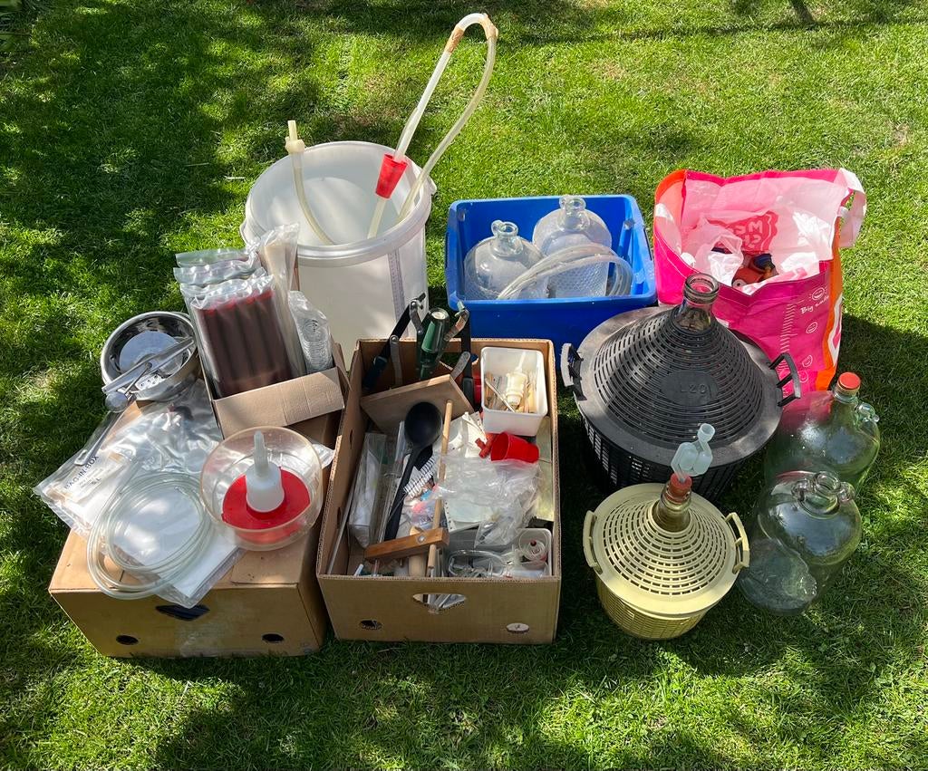 Allerlei spullen om wijn maken, Ophalen, Gebruikt