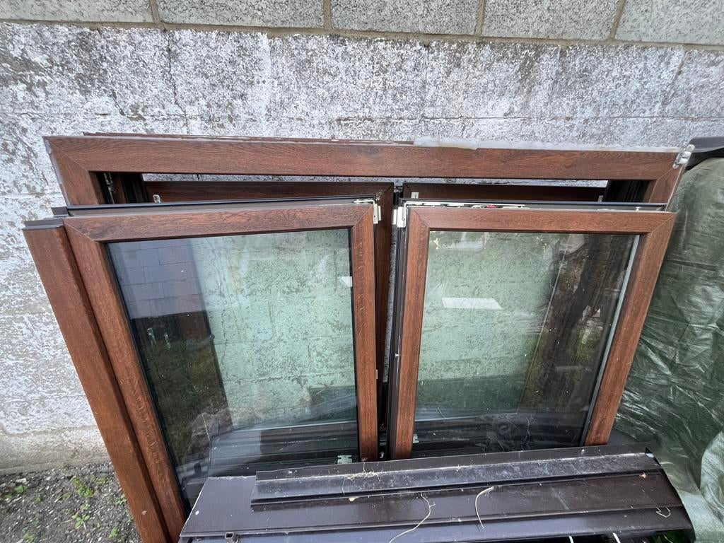 Chassis/fentre PVC brun, Bricolage & Construction, Vitres, Châssis & Fenêtres, Comme neuf, Enlèvement