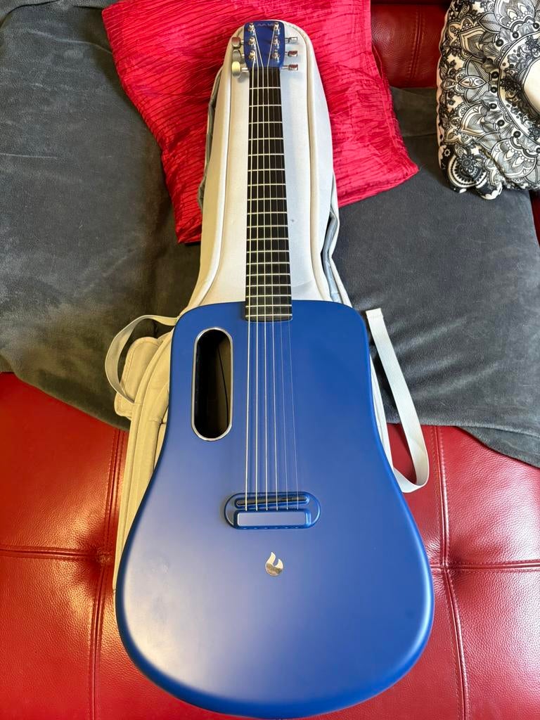 Guitare lava me 2, Muziek en Instrumenten, Ophalen, Zo goed als nieuw