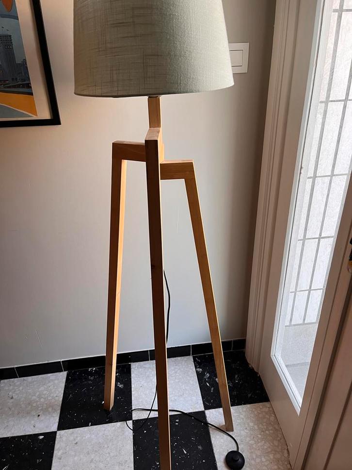 Staanlamp (maison du monde hout), Huis en Inrichting, Lampen | Vloerlampen, Zo goed als nieuw, Hout, Ophalen