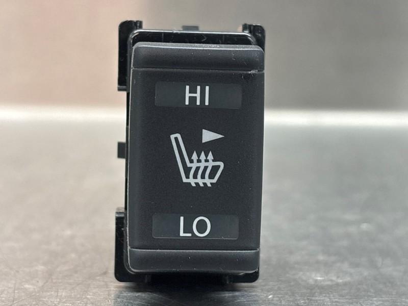 COMMUTATEUR SIEGE CHAUFFANT Nissan Leaf (ZE1) (|18425K7|), Autos : Pièces & Accessoires, Utilisé, Nissan