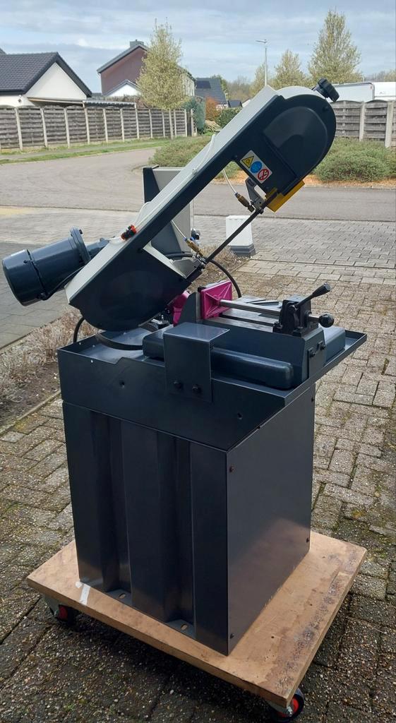 Scie à ruban Optimum S150g, Articles professionnels, Machines & Construction | Travail du métal, Enlèvement