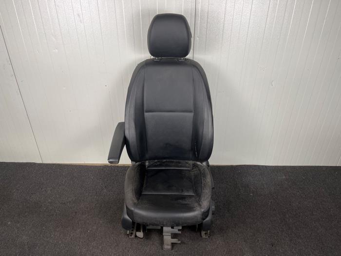 Stoel links van een Mercedes Vito, Auto-onderdelen, Interieur en Bekleding, Mercedes-Benz, Gebruikt, 3 maanden garantie