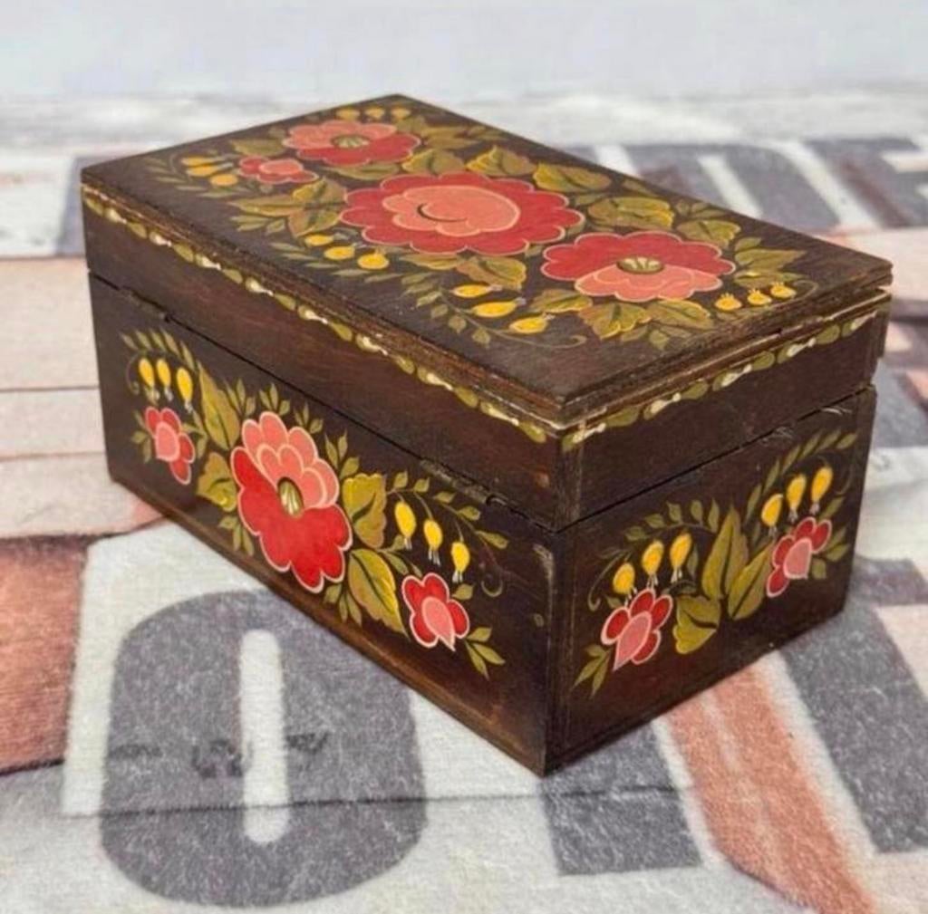 Boîte à bijoux vintage ancienne en bois laqué Cachemire Inde, Antiquités & Art, Enlèvement ou Envoi