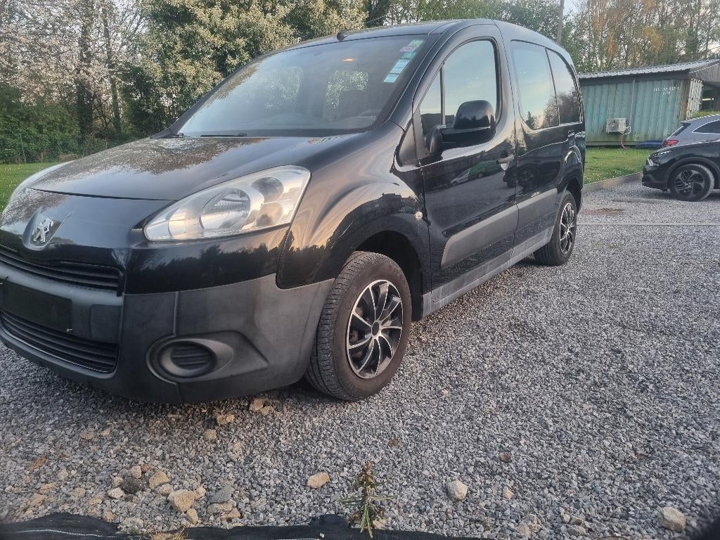 Peugeot Partner 1600 HDI 3200 euros + tva, Euro 5, 4 portes, Entreprise, 3 places