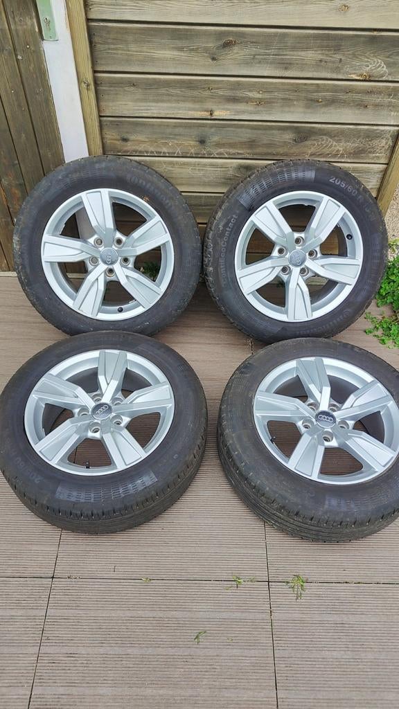 Audi 16 pouces* d'origine avec pneus d'été en excellent état, Pneus et Jantes, 16 pouces, Véhicule de tourisme, Pneus été