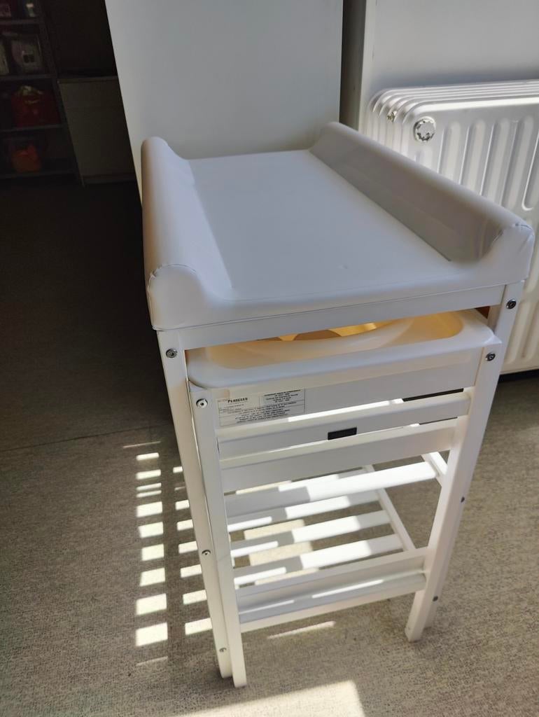 Verzorgingstafel met bad, Enlèvement