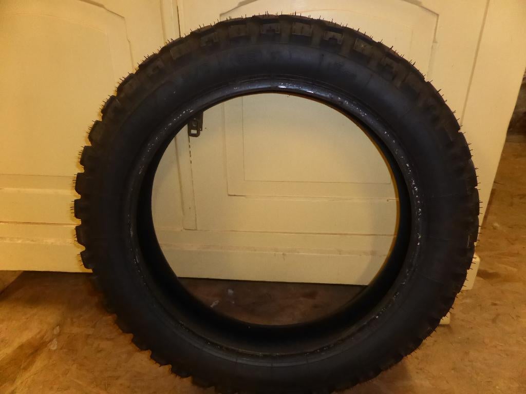 Pneu moto, Ophalen, Nieuw