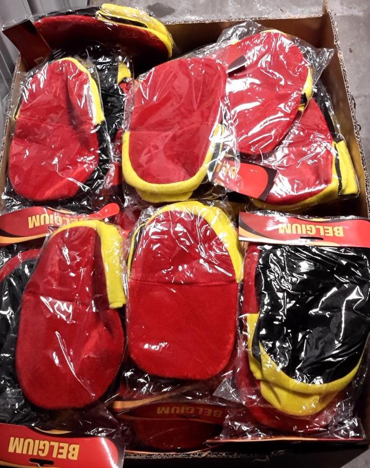 Lot / partij hoeden BELGIUM ( NIEUW ), Hobby en Vrije tijd, Feestartikelen, Nieuw, Hoed of Pruik, Ophalen of Verzenden