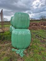 Ronde balen voordroog hooi. En kleine balen stro., Enlèvement