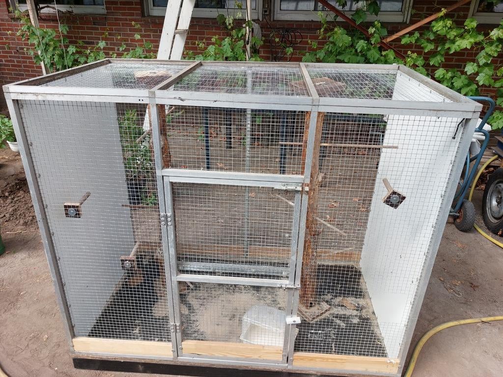 Kleine volière, Dieren en Toebehoren, Ophalen, Zo goed als nieuw, Aluminium, Volière