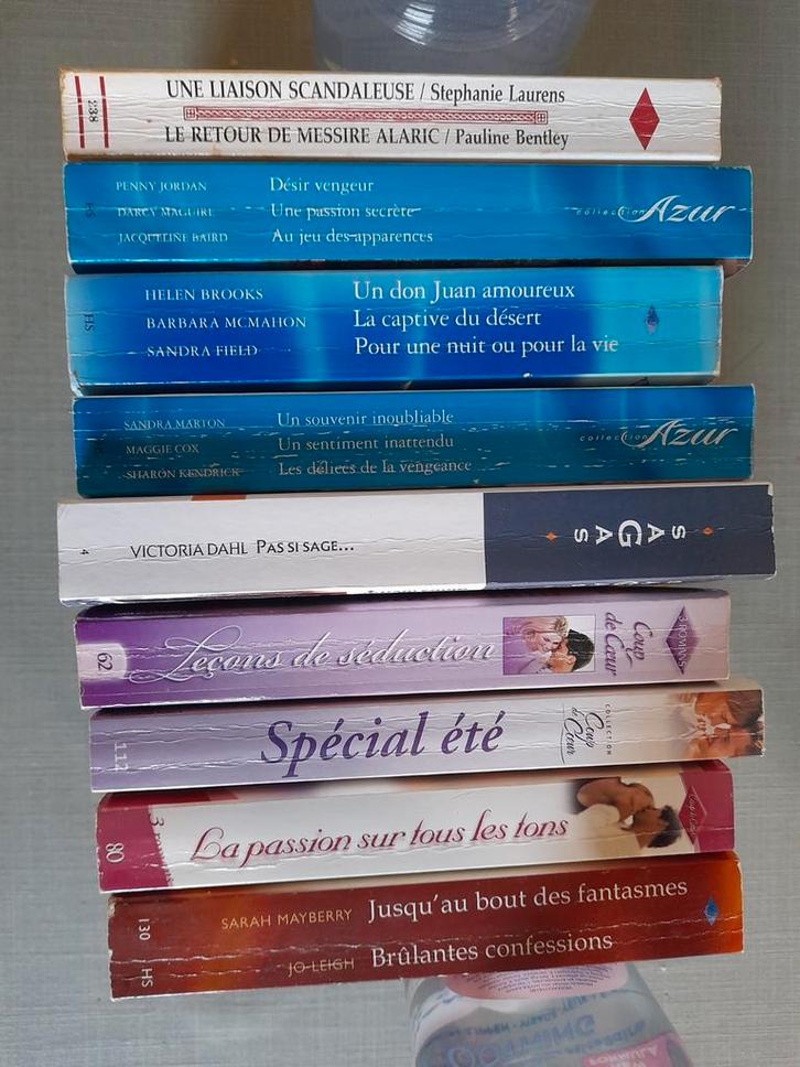 Lot de 9 Harlequin multiples différentes series=24romans, Livres, Romans