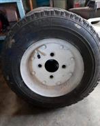 roue de reserve pour remorque, Enlèvement