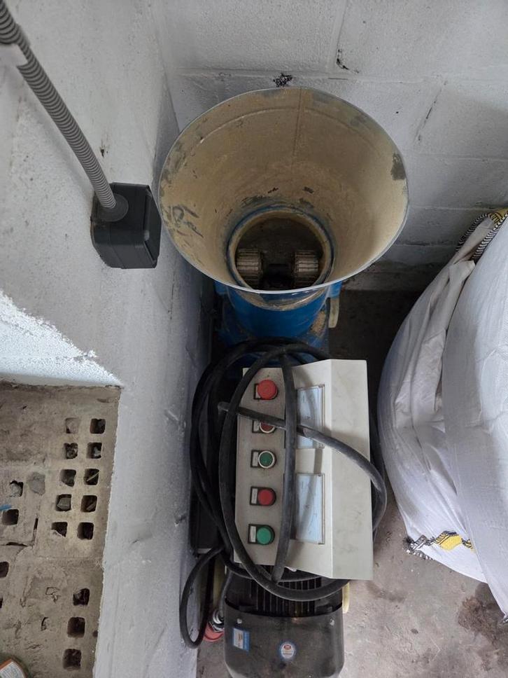 Presse à pellets, machine de fabrication de pellet 11kw, Bricolage & Construction, Chauffage & Radiateurs, Enlèvement