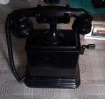 Oude metalen staande telefoon met zwendel, Telecommunicatie, Ophalen of Verzenden, Bakeliet