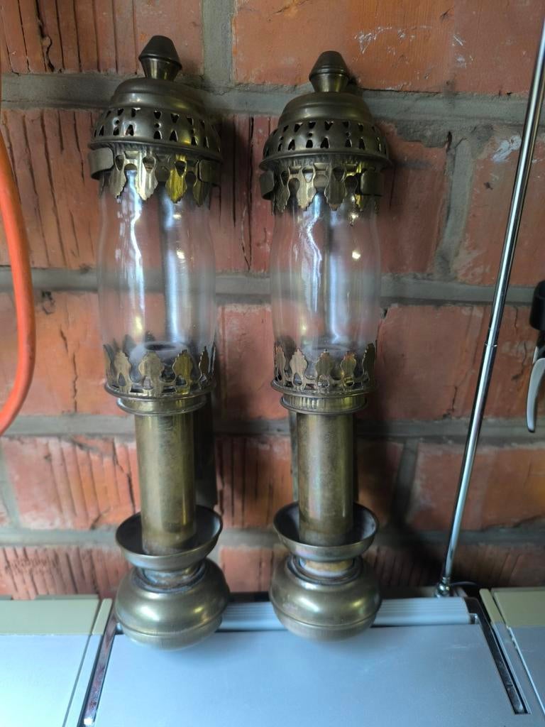 2 oude bronzen scheepslampen, Ophalen