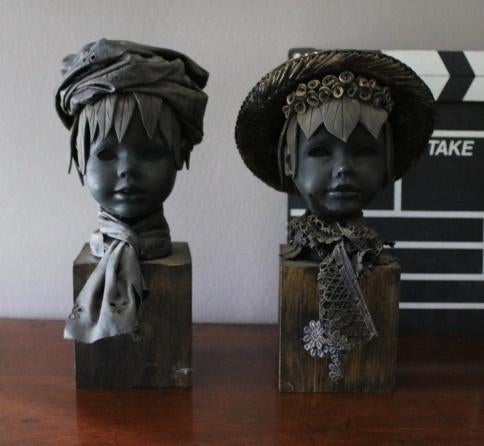 2 beelden in papier-maché TS, Ophalen, Buste