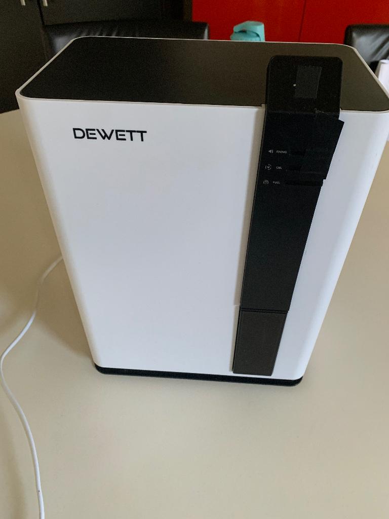 top✅❤️20 euro als nieuw luchtontvochtiger Dewett H2️ ✅❤️, Ophalen, Zo goed als nieuw