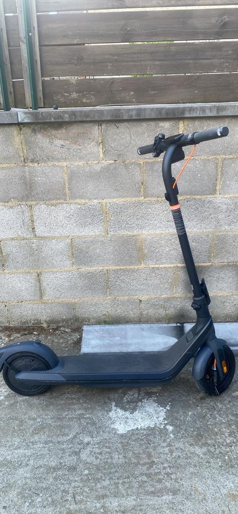 Trottinette électrique ninibot e2 pro, Fietsen en Brommers, Steps, Zo goed als nieuw, Ophalen