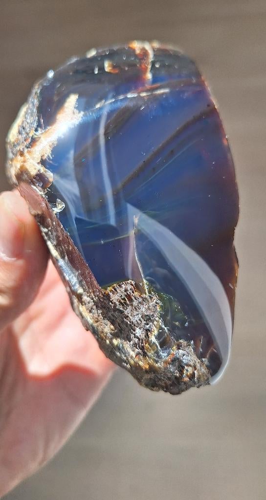 Ambre indonésien — 226 grammes ! RAYURES BLEU FONCÉ !, Enlèvement ou Envoi, Fossile