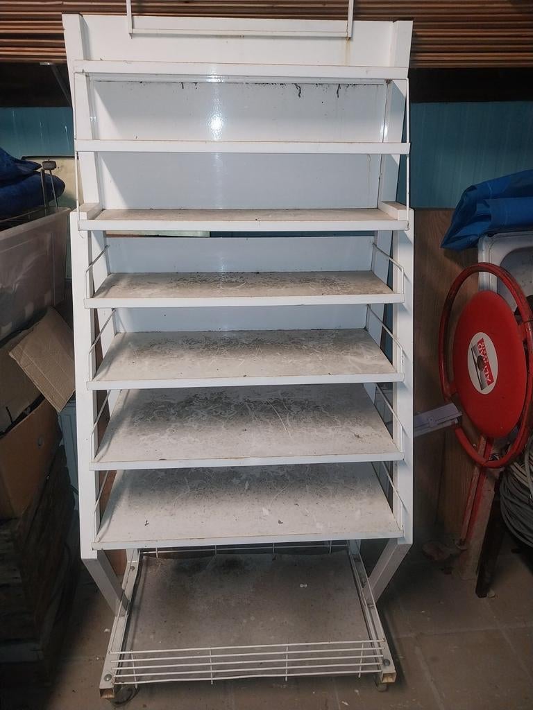 Ijzer rek met leggers, Ophalen, Gebruikt