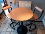 Hoge tafel en 2 bijhorende hoge stoelen., Huis en Inrichting, Ophalen