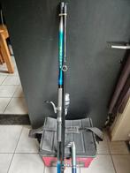 Canne à pêche de plage et coffre de siège., Sports nautiques & Bateaux, Pêche à la ligne | Général, Enlèvement, Moulinet