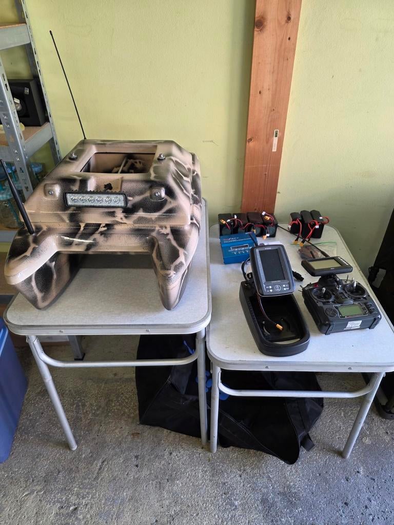 Grand compte-gouttes avec TF 500 et pilote automatique, Sports nautiques & Bateaux, Pêche à la ligne | Carpes, Enlèvement