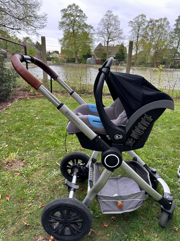 Pousette kinderkraft 2 pieces, Enlèvement, Comme neuf, Poussette