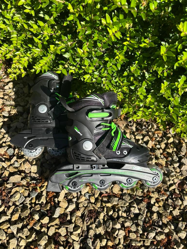 Rollerblades maat 28-31, Sports & Fitness, Patins à roulettes alignées, Enlèvement, Comme neuf