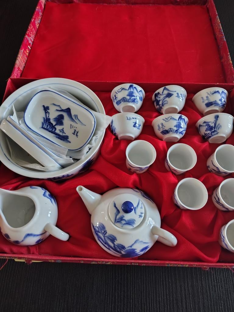 Ancien service porcelaine, Antiquités & Art, Enlèvement ou Envoi