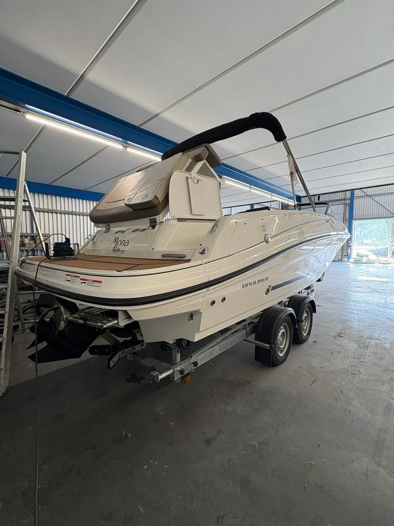 Bayliner VR6 Full Option | 56000 | Trailer inbegrepen, 50 ch ou plus, Comme neuf, Enlèvement, 6 à 9 mètres