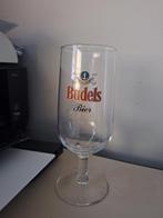 bierglas op voet Budels bier, Enlèvement ou Envoi, Comme neuf, Verre ou Verres