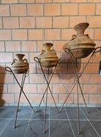 Mooie oude potten met staander, Ophalen