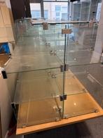 Mobiele Glazen Vitrinekast op Wielen, Ophalen, Zo goed als nieuw, Glas