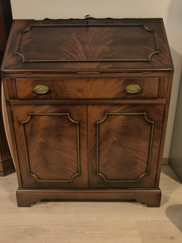 Armoire de bureau antique, Enlèvement