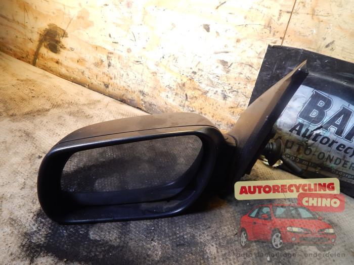 Buitenspiegel links van een Mazda 2, Auto-onderdelen, Spiegels, Mazda, Gebruikt, 3 maanden garantie, Ophalen of Verzenden