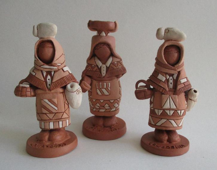 3 PORTUGEZE  MARKTVERKOOPSTERS  -periode 1970 -1990, Antiek en Kunst, Antiek | Keramiek en Aardewerk, Verzenden